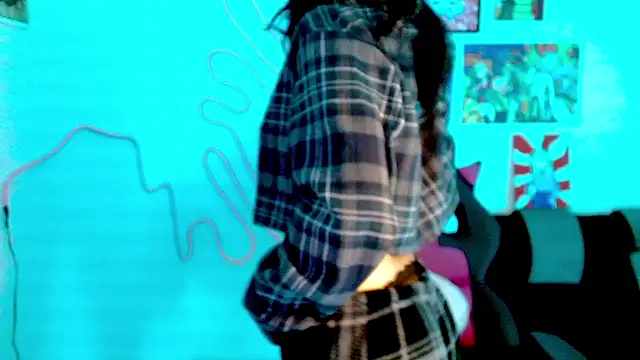 Snapshot of Kind_Scarlett chatting on 03.21.25 Kind Scarlett online show from 03.21.25