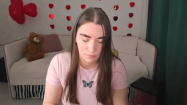 Snapshot of pussyhome2407 chatting on 02.18.25 pussyhome2407 online show from 02.18.25