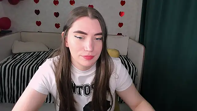 Snapshot of pussyhome2407 chatting on 03.19.25 pussyhome2407 online show from 03.19.25