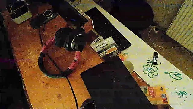 Snapshot of BongChannel chatting on 01.07.25 BongChannel online show from 01.07.25