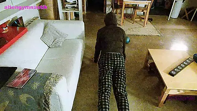 Snapshot of BongChannel chatting on 01.10.25 BongChannel online show from 01.10.25