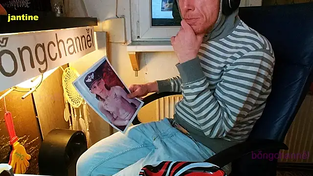 Snapshot of BongChannel chatting on 01.23.25 BongChannel online show from 01.23.25