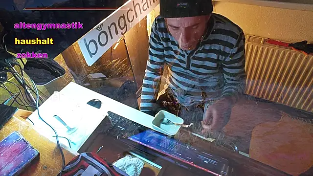 Snapshot of BongChannel chatting on 01.30.25 BongChannel online show from 01.30.25