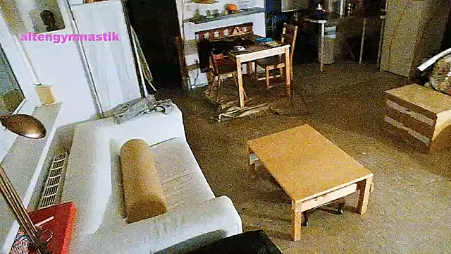 Snapshot of BongChannel chatting on 03.06.25 BongChannel online show from 03.06.25