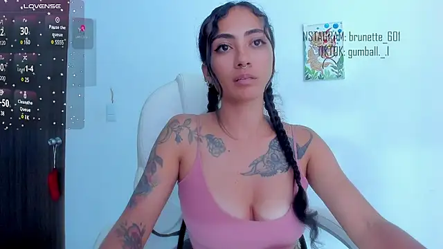 Snapshot of paula_brunette chatting on 01.04.25 paula brunette online show from 01.04.25