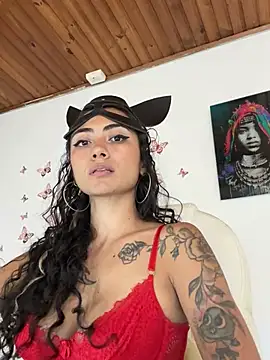 Snapshot of paula_brunette chatting on 02.15.25 paula brunette online show from 02.15.25