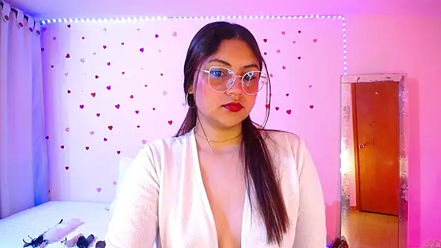 Snapshot of ashlei_ chatting on 09.30.25 ashlei online show from 09.30.25