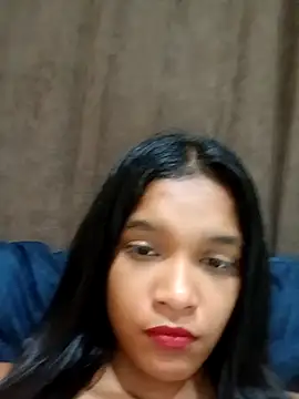 Snapshot of Indianqueen03 chatting on 12.20.24 Indianqueen03 online show from 12.20.24