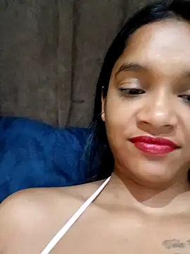 Snapshot of Indianqueen03 chatting on 12.23.24 Indianqueen03 online show from 12.23.24