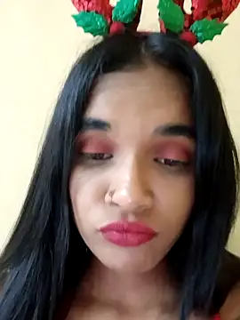 Snapshot of Indianqueen03 chatting on 12.24.24 Indianqueen03 online show from 12.24.24