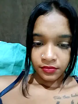 Snapshot of Indianqueen03 chatting on 12.26.24 Indianqueen03 online show from 12.26.24