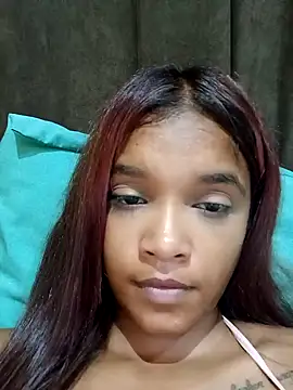Snapshot of Indianqueen03 chatting on 01.20.25 Indianqueen03 online show from 01.20.25