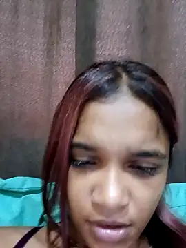 Snapshot of Indianqueen03 chatting on 01.21.25 Indianqueen03 online show from 01.21.25