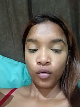 Snapshot of Indianqueen03 chatting on 02.02.25 Indianqueen03 online show from 02.02.25