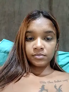 Snapshot of Indianqueen03 chatting on 02.16.25 Indianqueen03 online show from 02.16.25