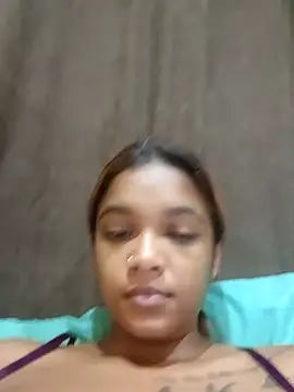 Snapshot of Indianqueen03 chatting on 02.21.25 Indianqueen03 online show from 02.21.25