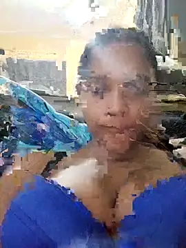 Snapshot of Indianqueen03 chatting on 09.16.25 Indianqueen03 online show from 09.16.25