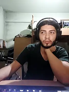 Snapshot of kleineid77 chatting on 11.02.25 kleineid77 online show from 11.02.25