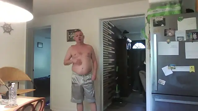 Snapshot of keiferkriss chatting on 10.09.25 keiferkriss online show from 10.09.25