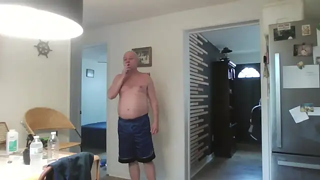 Snapshot of keiferkriss chatting on 10.19.25 keiferkriss online show from 10.19.25