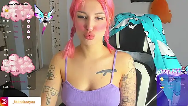 Snapshot of folinskayyya chatting on 12.08.24 folinskayyya online show from 12.08.24