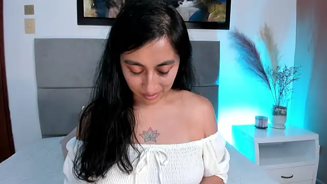 Snapshot of LisaHadwin chatting on 02.07.25 LisaHadwin online show from 02.07.25