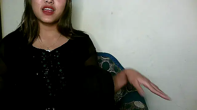 Snapshot of Princess_noorjahan chatting on 03.02.25 Princess noorjahan online show from 03.02.25