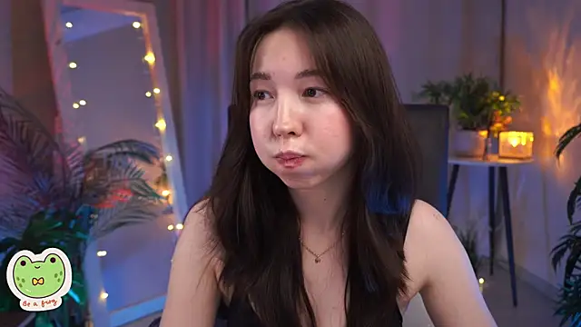 Sarah Son online show from 02.04.25