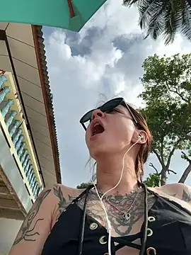 Snapshot of BabeRainbow chatting on 01.22.25 BabeRainbow online show from 01.22.25