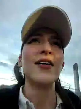 Snapshot of _Lalaa chatting on 12.22.24  Lalaa online show from 12.22.24