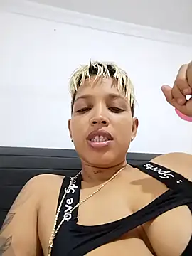 Snapshot of Dirty_Zoe chatting on 10.19.25 Dirty Zoe online show from 10.19.25