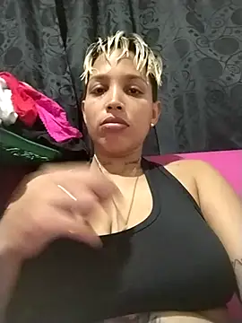 Snapshot of Dirty_Zoe chatting on 10.28.25 Dirty Zoe online show from 10.28.25