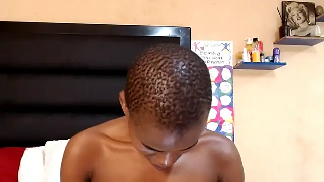 Snapshot of LongPussyLipsxx chatting on 01.13.25 LongPussyLipsxx online show from 01.13.25