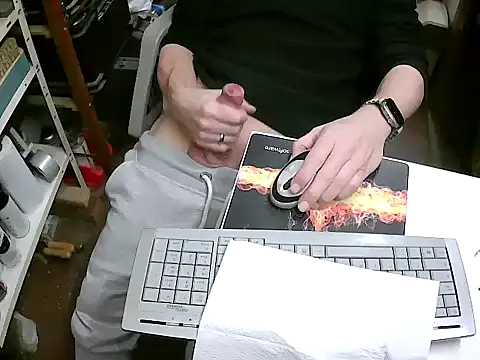 Snapshot of MF-Deutschland chatting on 02.23.25 MF-Deutschland online show from 02.23.25