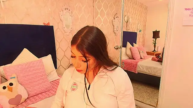 Snapshot of Miia_Thompsonn chatting on 01.24.25 Miia Thompsonn online show from 01.24.25