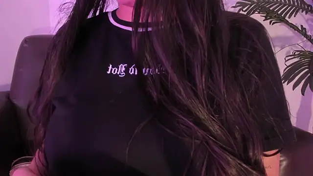 Snapshot of Miia_Thompsonn chatting on 02.22.25 Miia Thompsonn online show from 02.22.25