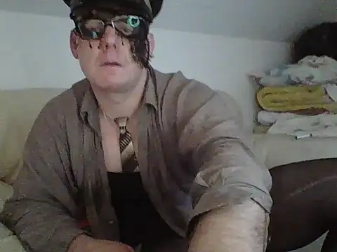 Snapshot of pauloooooborderrrr chatting on 11.17.25 pauloooooborderrrr online show from 11.17.25