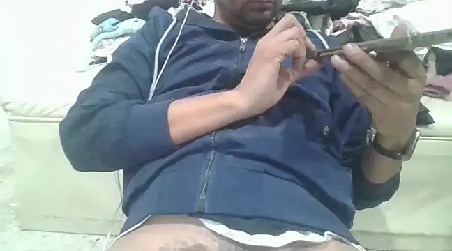 Snapshot of angeljz4 chatting on 03.17.25 angeljz4 online show from 03.17.25