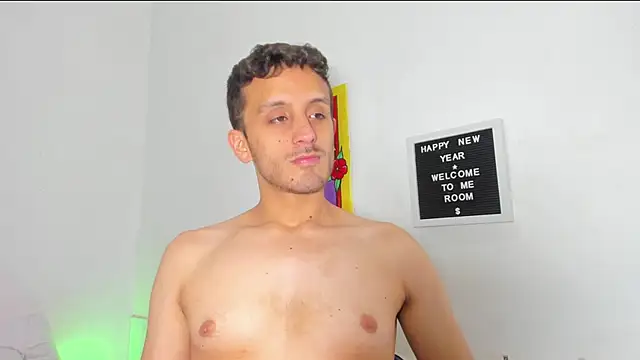 Snapshot of CorbinxHalle chatting on 01.06.25 CorbinxHalle online show from 01.06.25