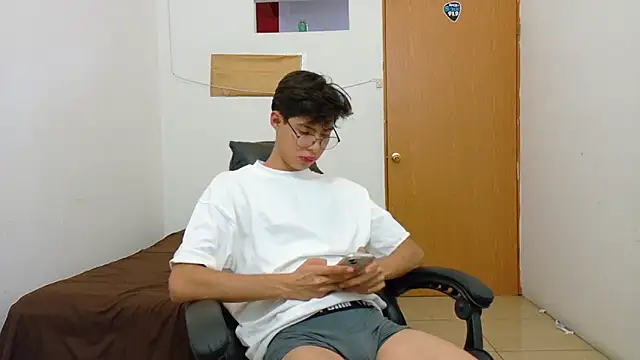 Snapshot of Jacotnk chatting on 02.17.25 Jacotnk online show from 02.17.25