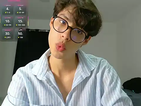 Snapshot of Jacotnk chatting on 09.13.25 Jacotnk online show from 09.13.25