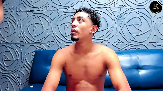 Snapshot of Sex_orgy01 chatting on 12.04.24 Sex orgy01 online show from 12.04.24