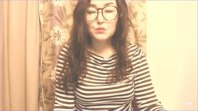 Snapshot of hrnyteacher chatting on 02.12.25 hrnyteacher online show from 02.12.25