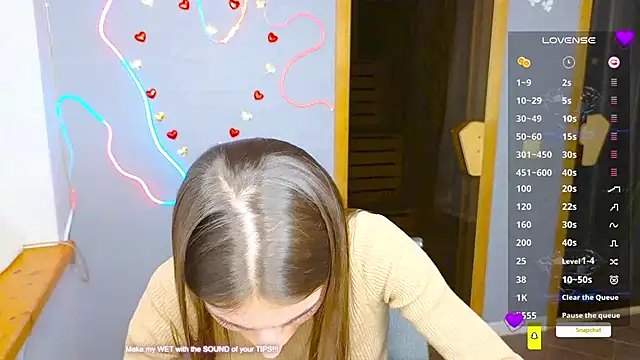 Snapshot of EmmyGreans chatting on 02.12.25 EmmyGreans online show from 02.12.25