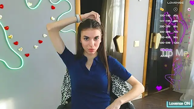 Snapshot of EmmyGreans chatting on 03.08.25 EmmyGreans online show from 03.08.25