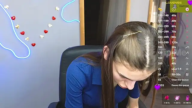 Snapshot of EmmyGreans chatting on 03.21.25 EmmyGreans online show from 03.21.25