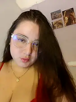 Snapshot of LunaGil1 chatting on 03.13.25 LunaGil1 online show from 03.13.25
