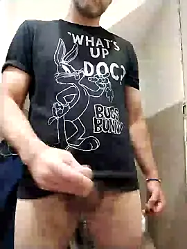 Snapshot of leon3875 chatting on 01.13.25 leon3875 online show from 01.13.25