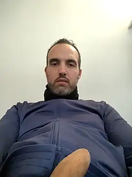 Snapshot of leon3875 chatting on 10.17.25 leon3875 online show from 10.17.25