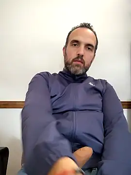 Snapshot of leon3875 chatting on 11.06.25 leon3875 online show from 11.06.25